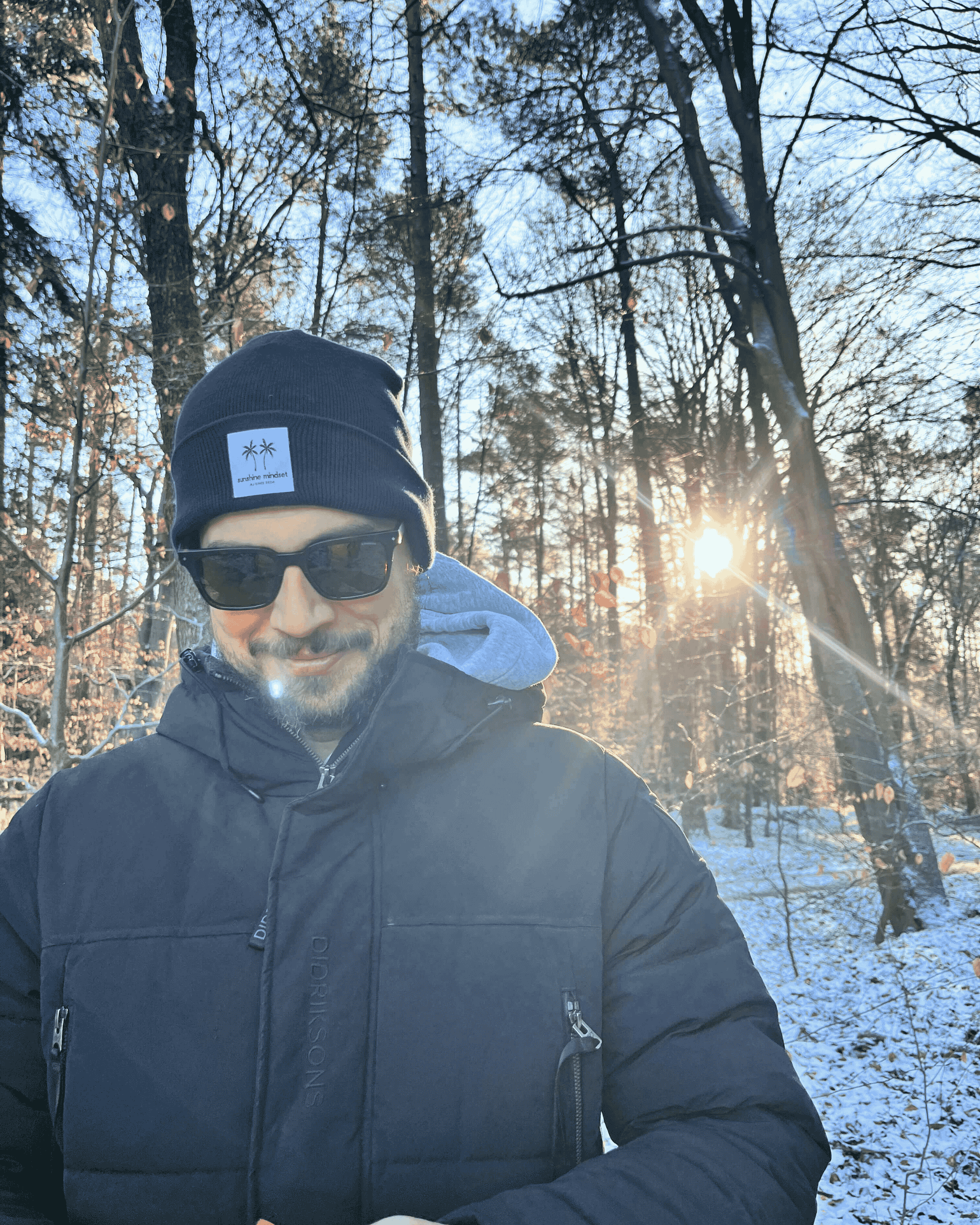 Beanie für draußen in dunkelblau und nachhaltig