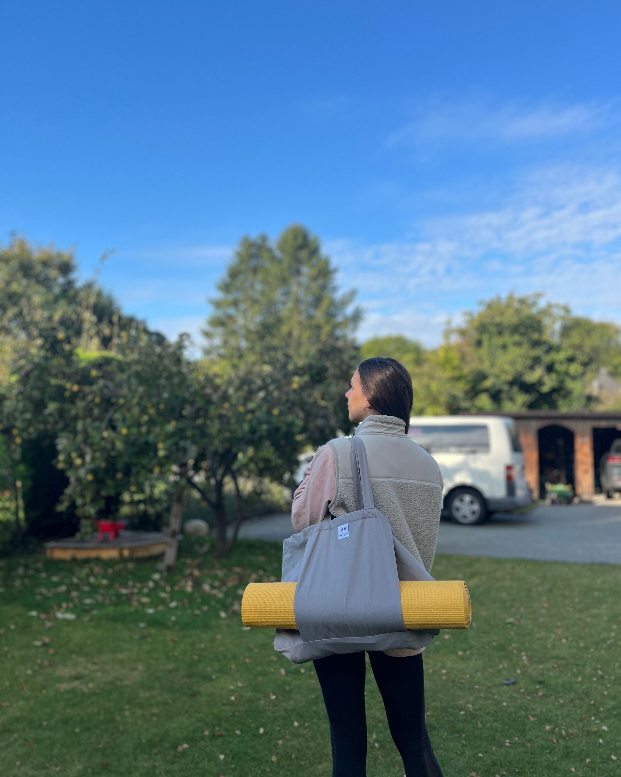 Graue Yoga Tasche mit langen Trägern